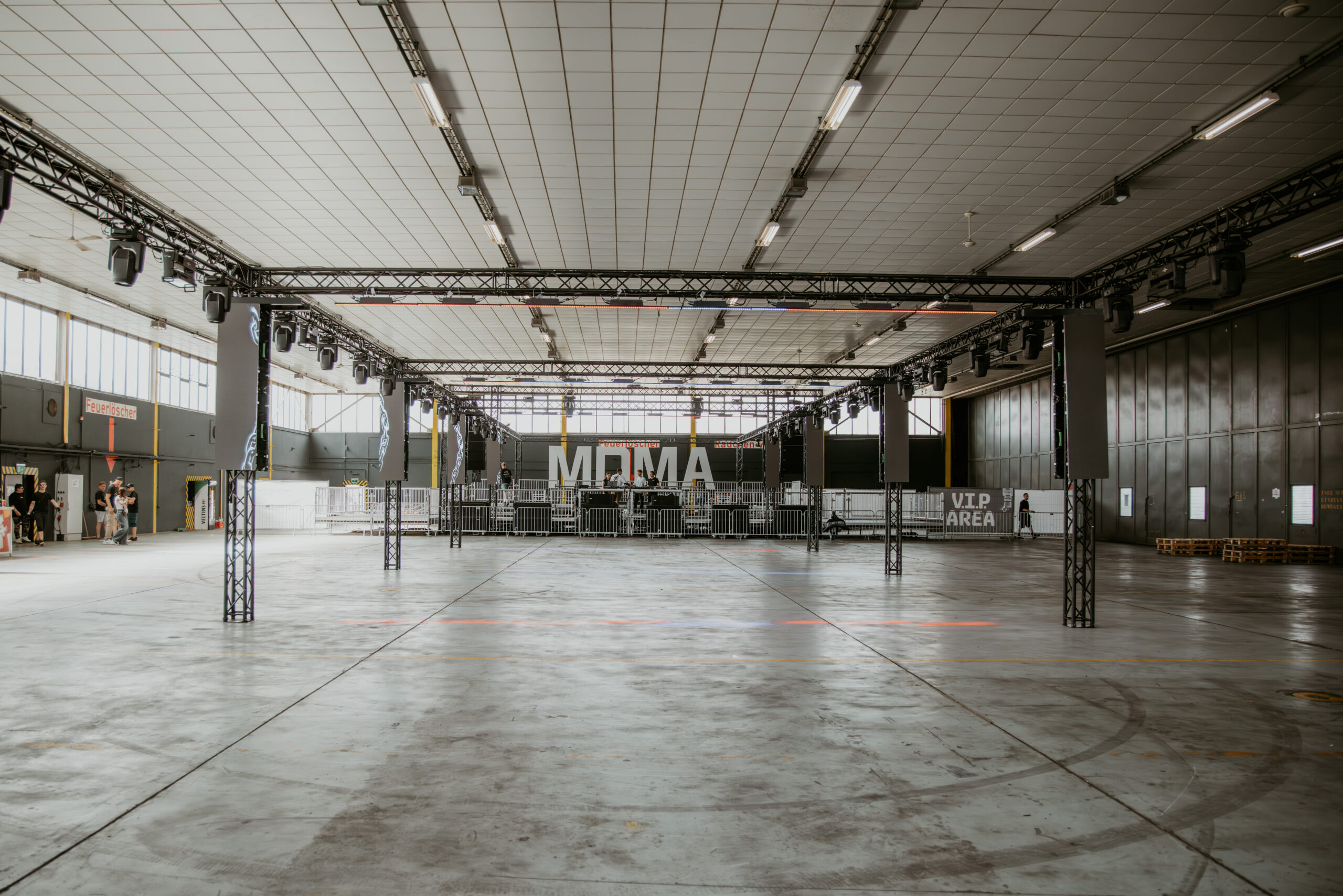 Affenkäfig Festivalhalle